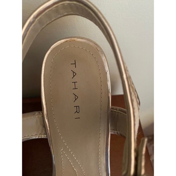 TAHARI T-Strap Sandal‎ Heels Brown Tan, Size 8M - Picture 2 of 5